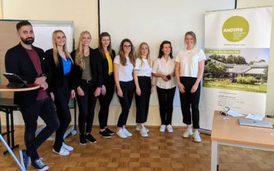 Studierende absolvieren IHK-Prüfung